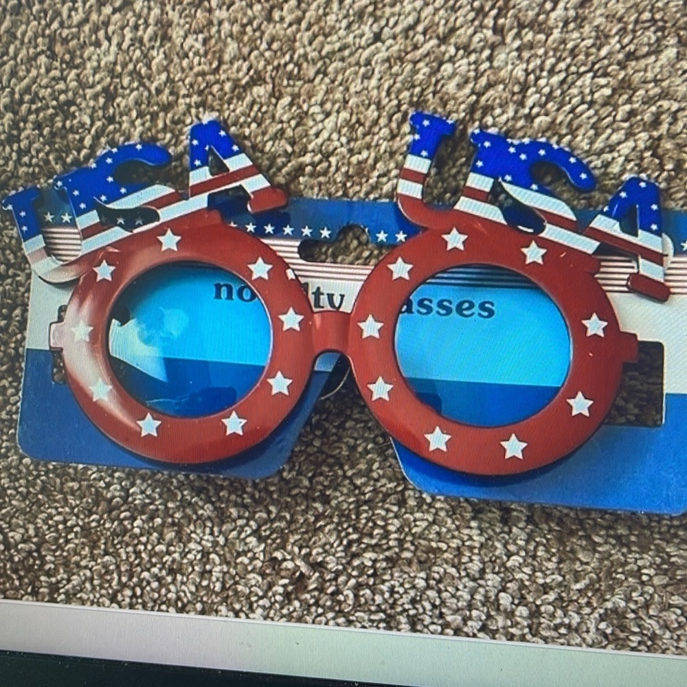 PATRIOTIC AMERICAN USA RED WHITE AND BLUE Novelty Sunglasses